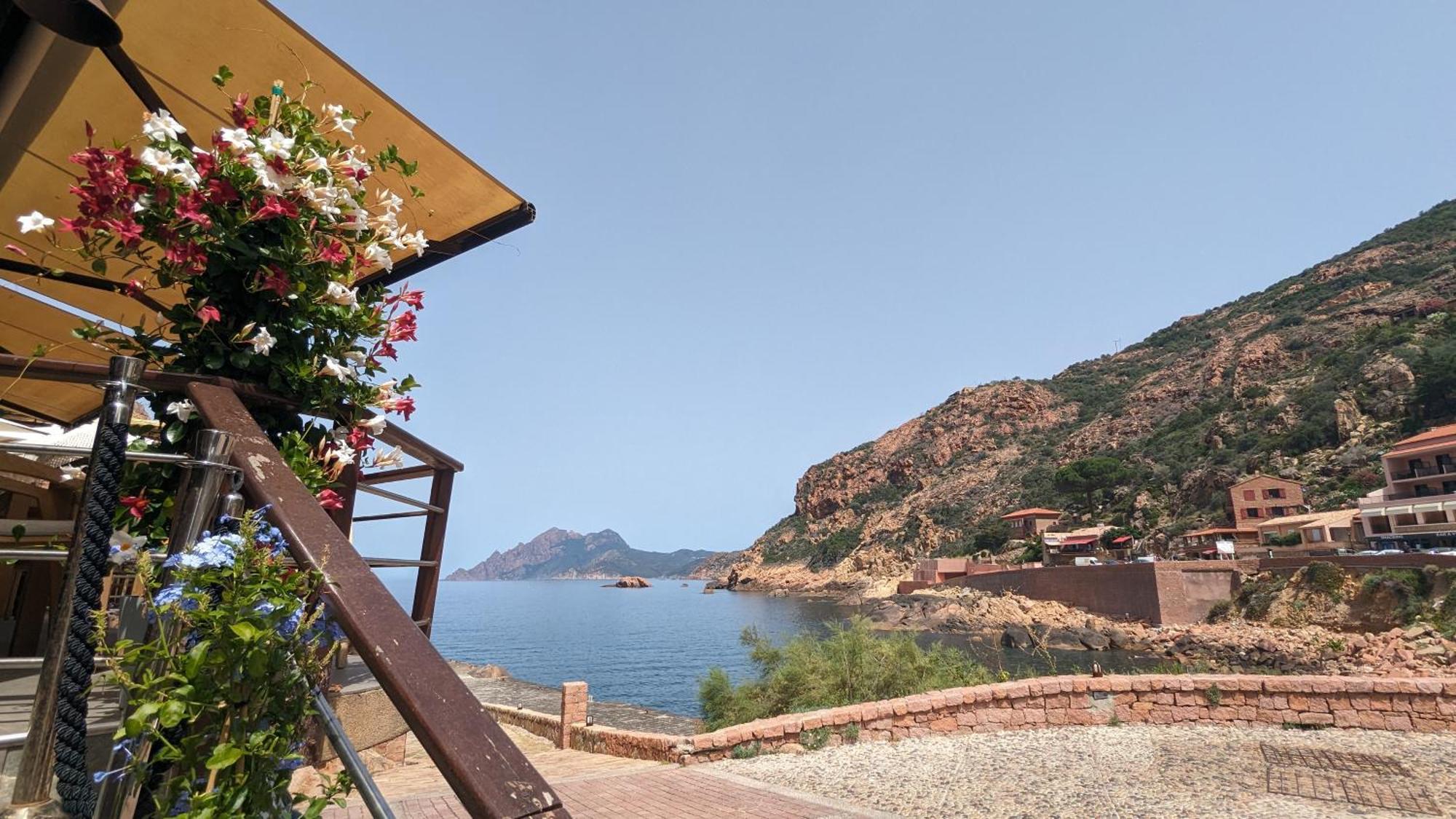 Le Porto T3 55M2 Vue Mer Immeuble Traditionnel En Pierre De Taille Avec Prestations Exceptionnelles Barbecue Ordinateur Videosurveillance Terrasse Panoramique Экстерьер фото
